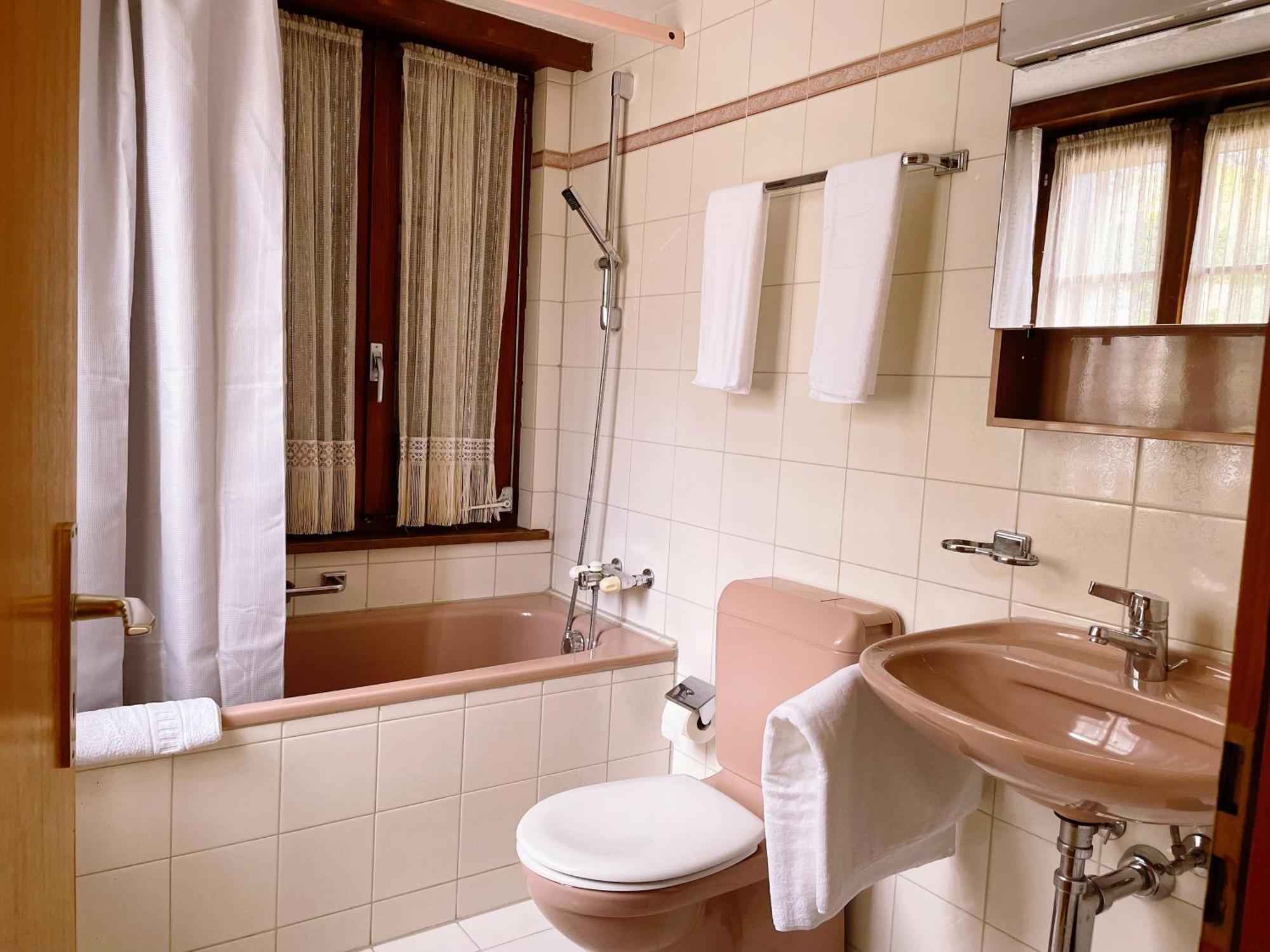 Hotel Gemmi Leukerbad Zimmer foto